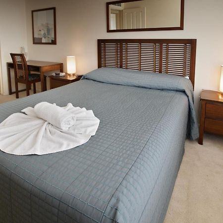 On The River Apartments Maroochydore Esterno foto