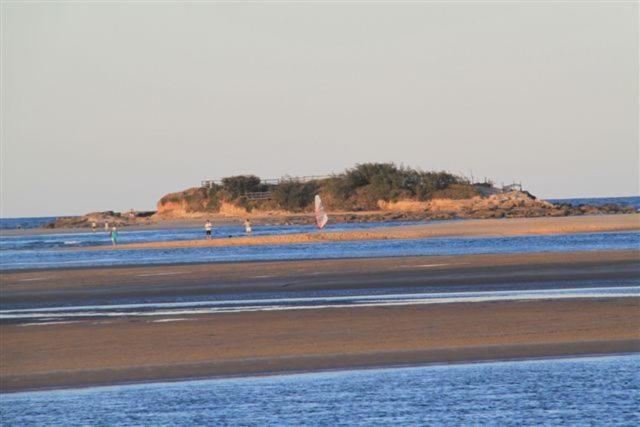 On The River Apartments Maroochydore Esterno foto