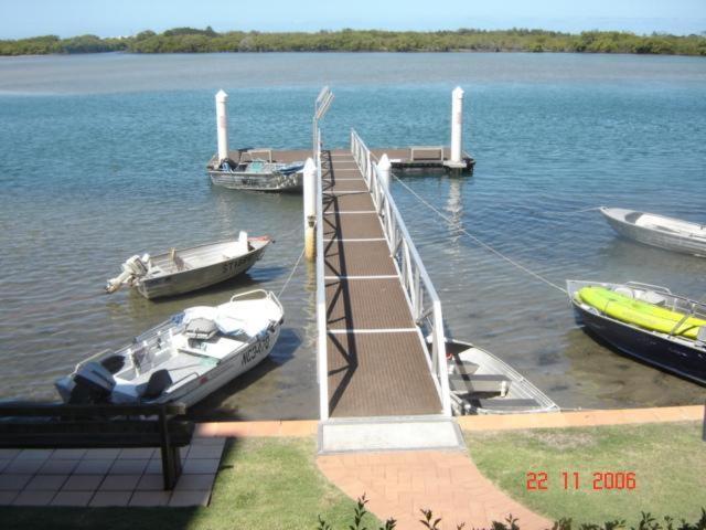 On The River Apartments Maroochydore Esterno foto