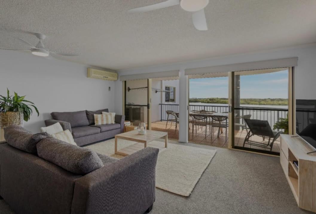 On The River Apartments Maroochydore Esterno foto